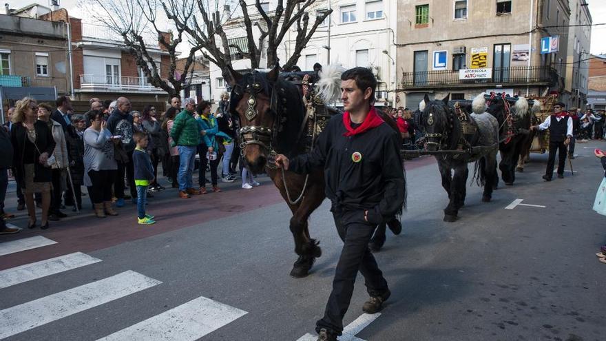 Cercavila de la Festa de Sant Antoni de Sant Vicenç d&#039;una edició anterior