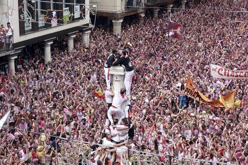 Puesta del pañuelo e inicio de las Fiestas de Teruel