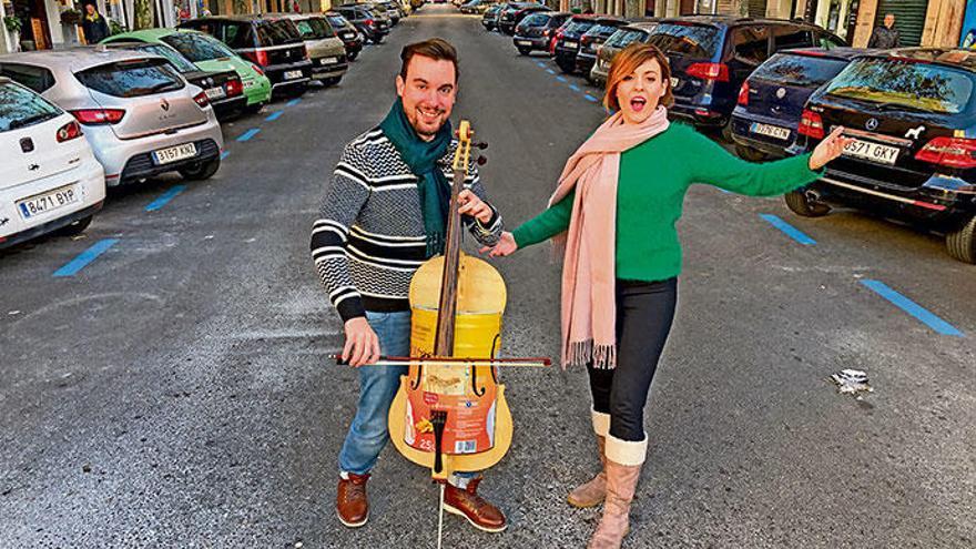 Biel Fiol (mit einem selbst gebauten Cello aus recycelten Materialien) und die Sopranistin Carme Garí sind Voicello.