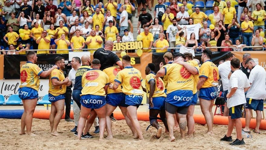 El club de lucha Chimbesque, de Tenerife, se proclama campeón de la final de Primera Categoría de lucha canaria en Vecindario tras vencer al Saladar de Jandía