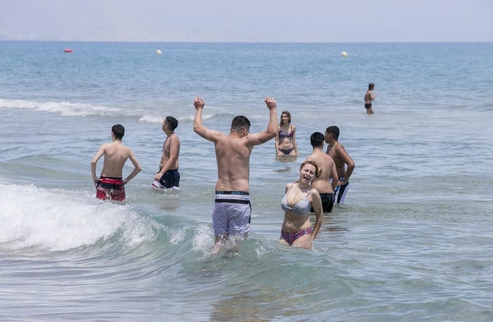 Primer fin de semana de playas abiertas al baño