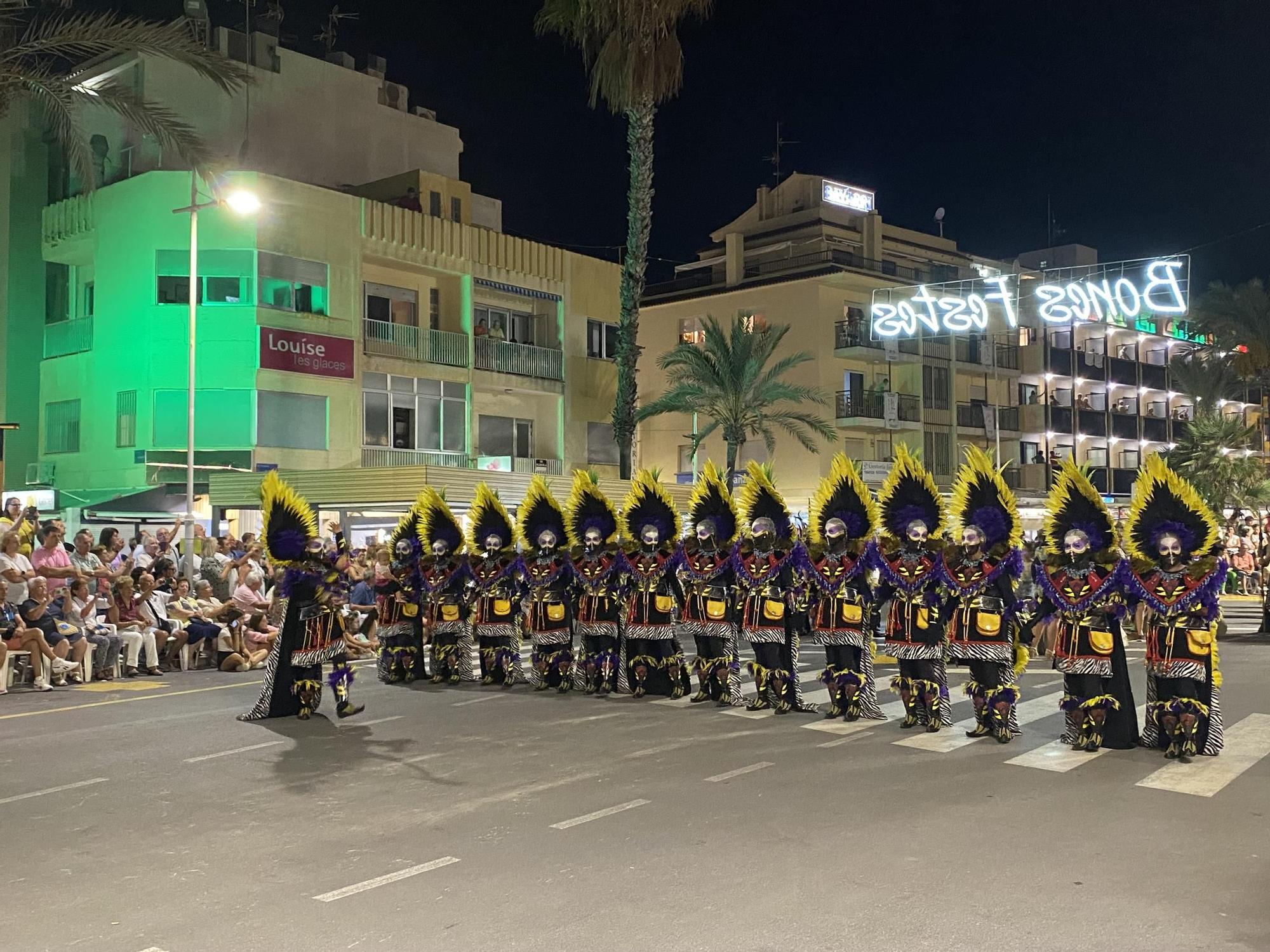 Las mejores imágenes de los desfiles de Moros y Cristianos de Peñíscola