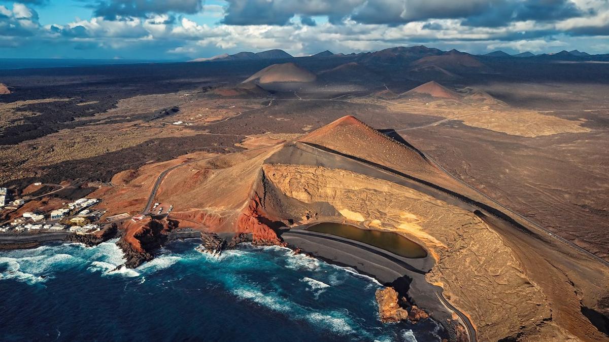 7 destinos de origen volcánico en España con una energía especial