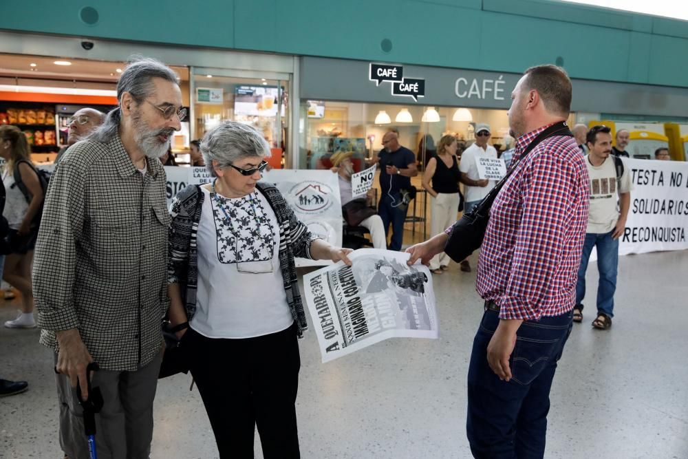 La llegada del Tren negro a Gijón da comienzo a la Semana Negra