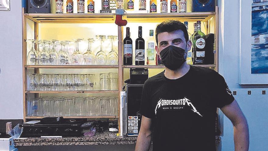 Jesús Zancada, en el Bar-Bocatería Mordisquitos.