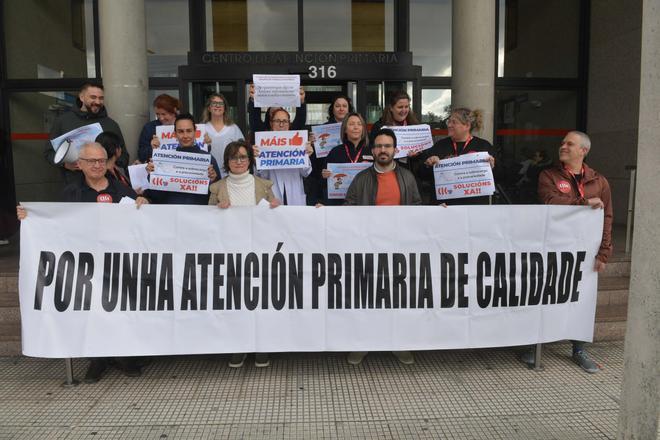 Concentración de médicos frente al centro de salud de O Ventorrillo