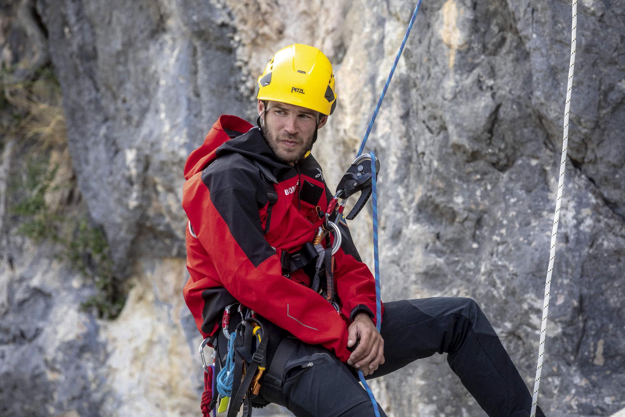 Los Bombers de Mallorca entrenan los rescates de montaña en Tossals Verds