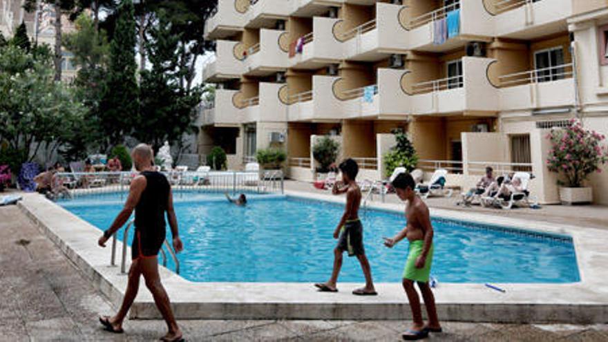 Rescatan a una niña de 10 años con síntomas de ahogamiento en Benidorm