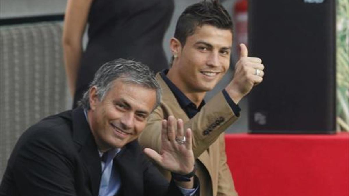 José Mourinho y Cristiano Ronaldo, en una entrega de premios del 2011.