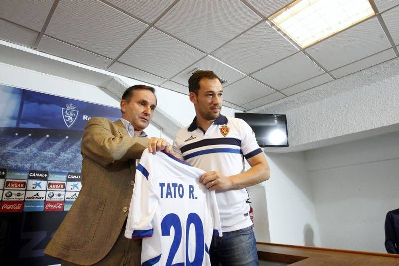 Presentación de Tato con el Real Zaragoza