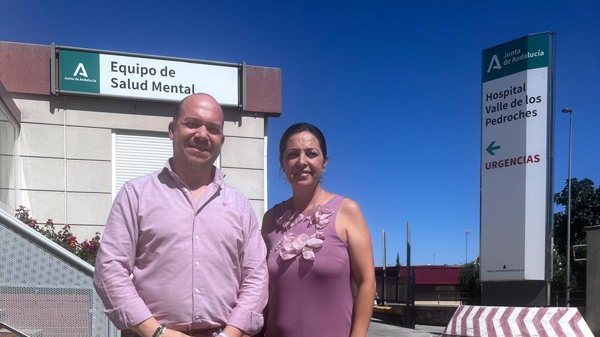 Los dirigentes socialistas Rafael Villarreal e Isabel Ambrosio