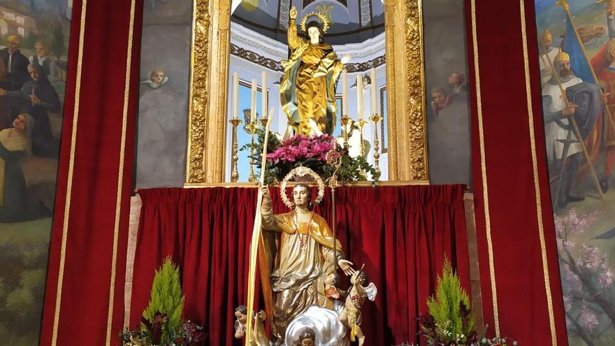 El patrón de Sax en el Altar Mayor de la Iglesia de Nuestra Señora de la Asunción.