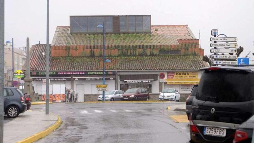 La plaza de abastos de Cambados espera por una remodelación integral. // Noé Parga