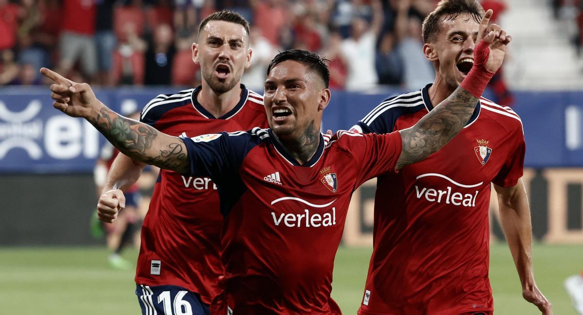 Chimy Ávila en la celebración del primer tanto de LaLiga de la temporada