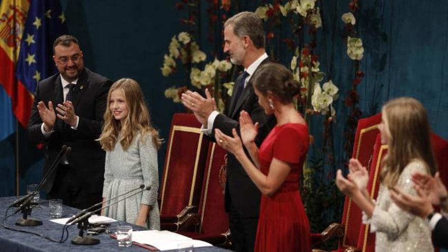 Premios Princesa de Asturias 2019: La emoción del Rey y la princesa Leonor al escuchar el himno de Asturias