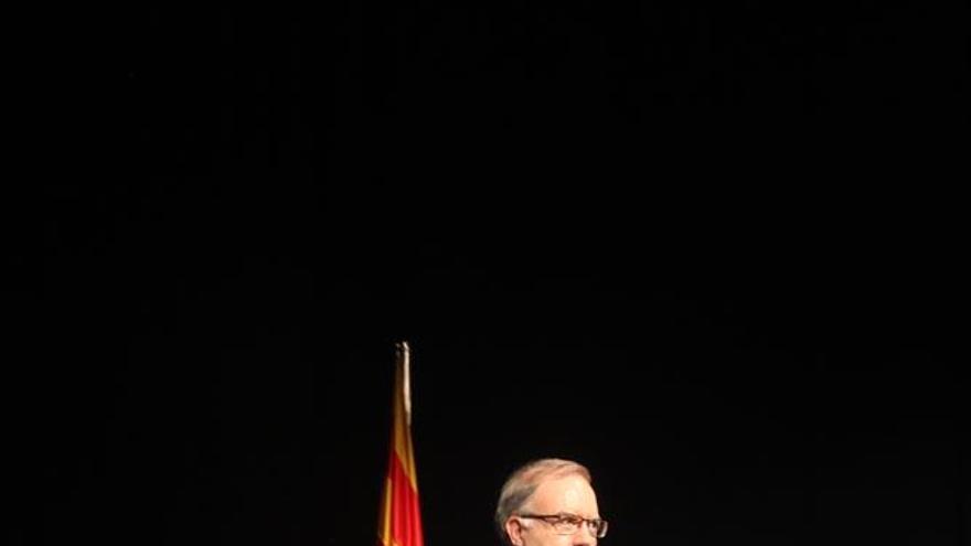 Moment en que Jordi Pla es dirigeix a l&#039;auditori