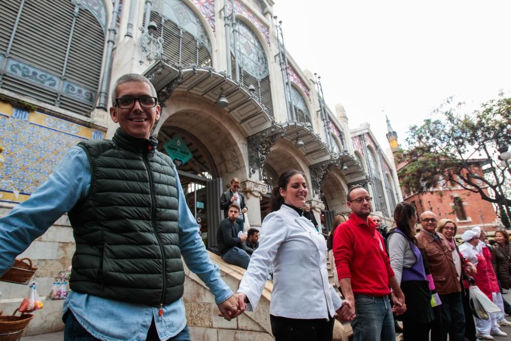 "Gran abrazo" en el Mercado Central