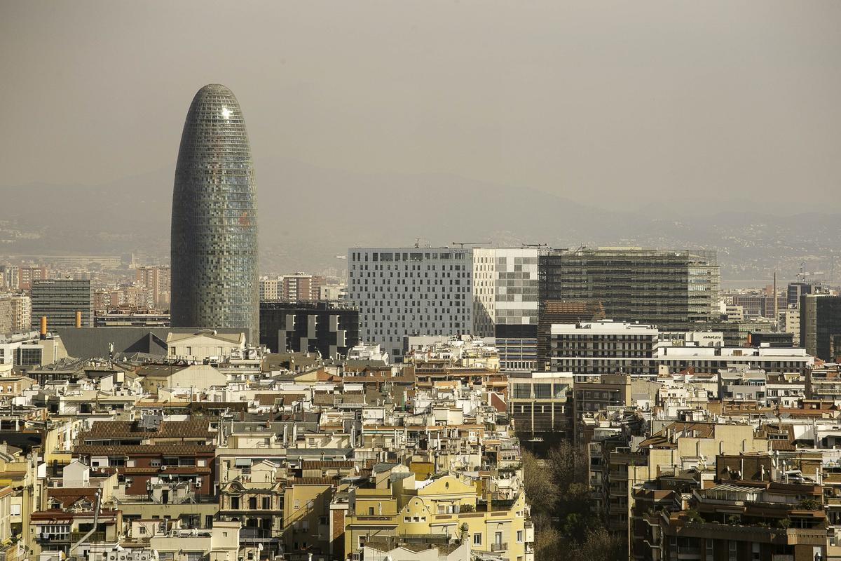 La contaminació redueix la resposta immunològica de les vacunes de la covid