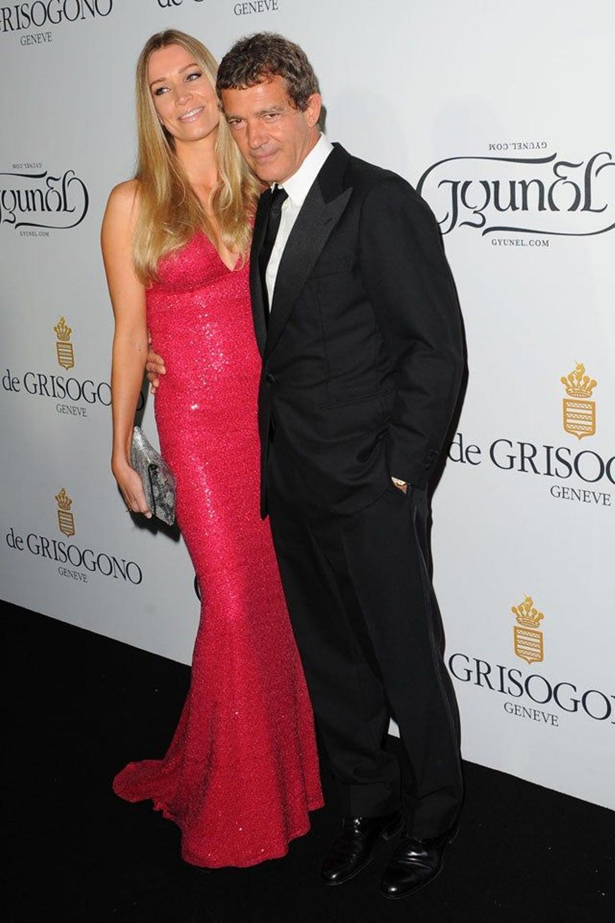 Antonio Banderas junto a su novia Nicole Kempel en la fiesta De Grisogono en Cannes