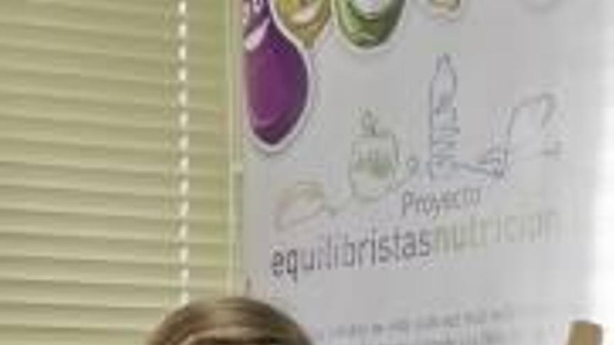 Cafemax premia a una alumna de Gandia dentro del proyecto de equilibrio nutricional de la marca Delikia