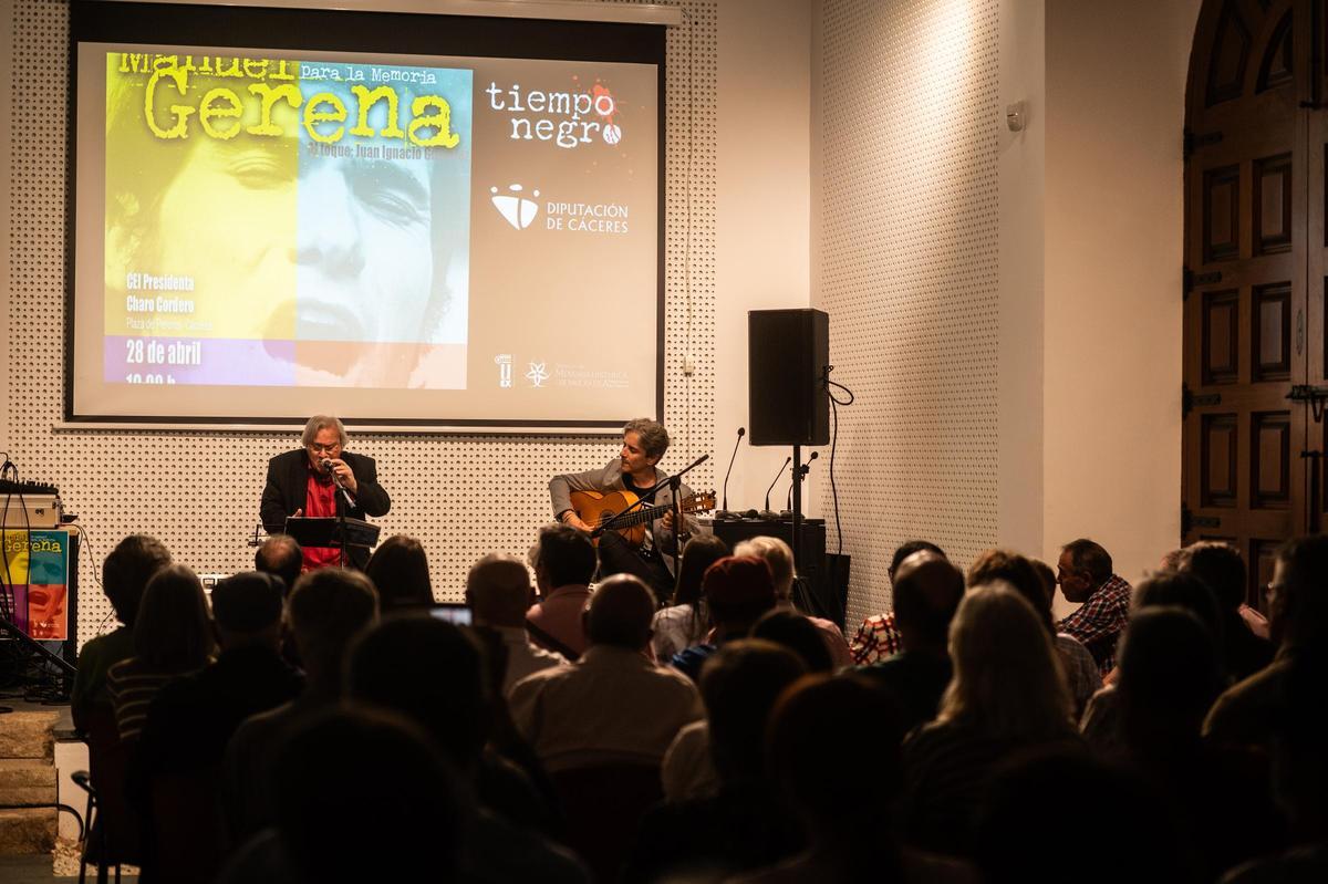 Galería | Las imágenes del concierto de Manuel Gerena en el CEI Charo Cordero