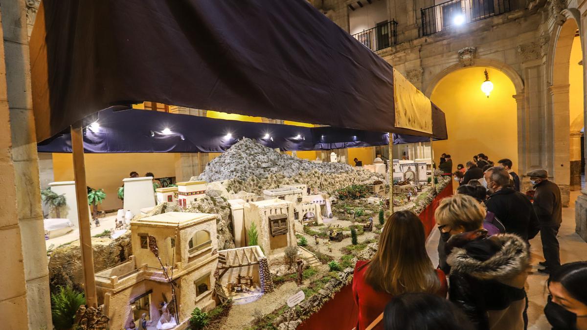 Se enciende la Navidad en Orihuela