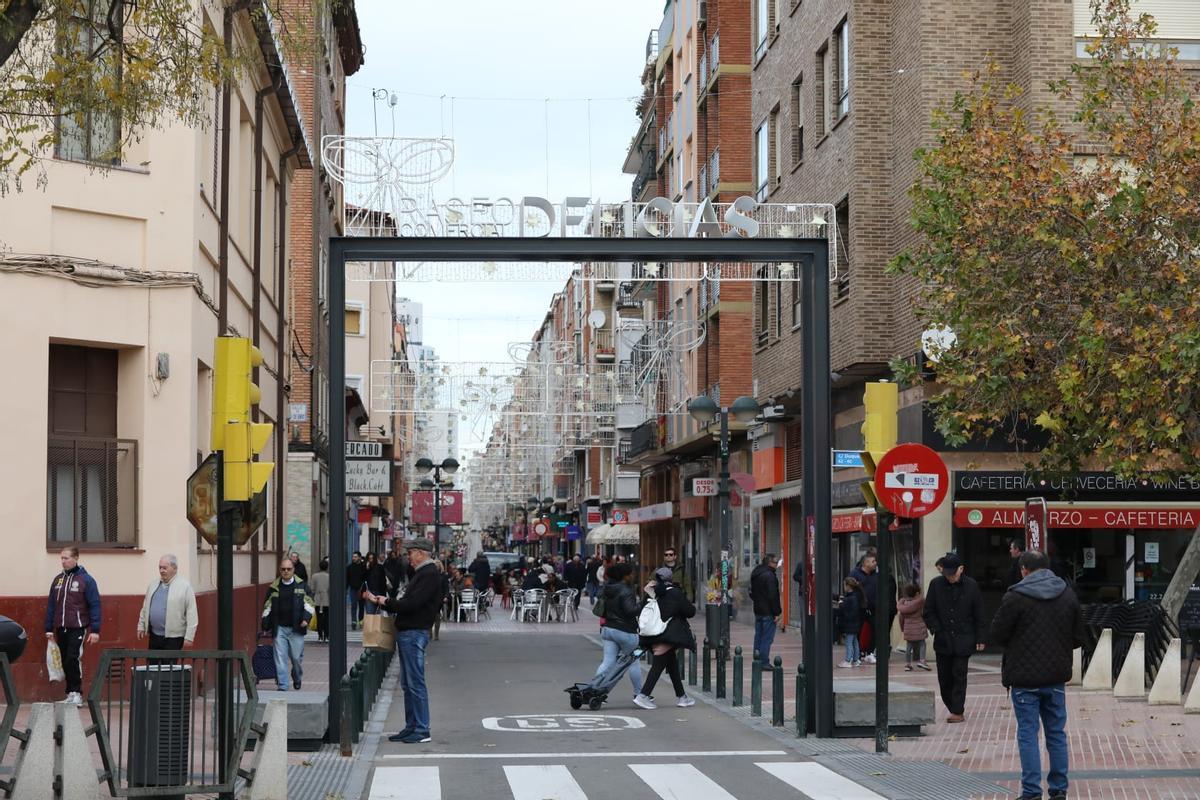 La calle Delicias de Zaragoza se convierte en un paseo comercial