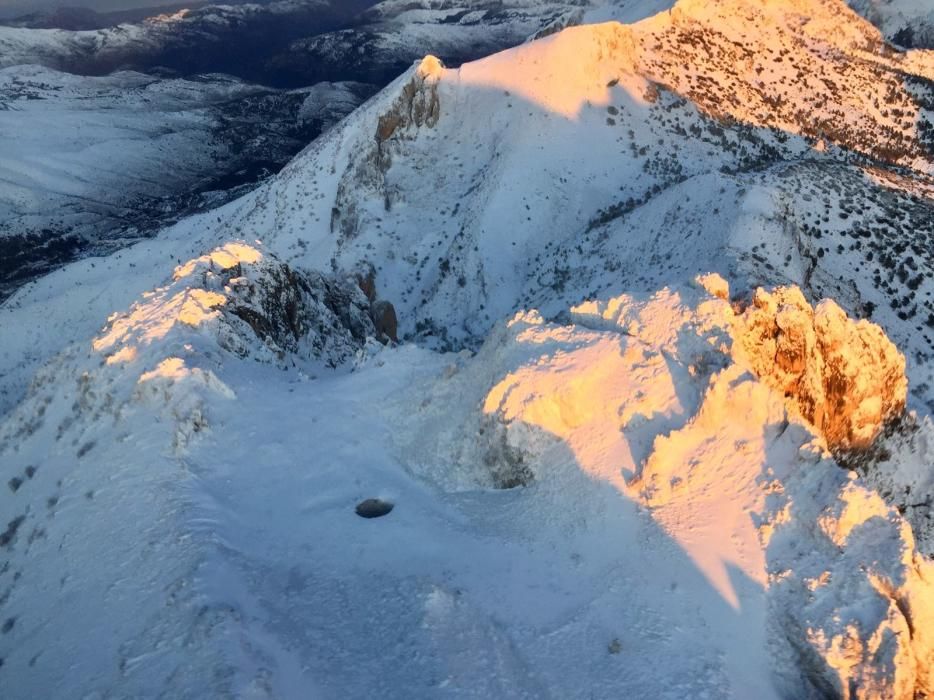 El temporal de nieve desde el cielo