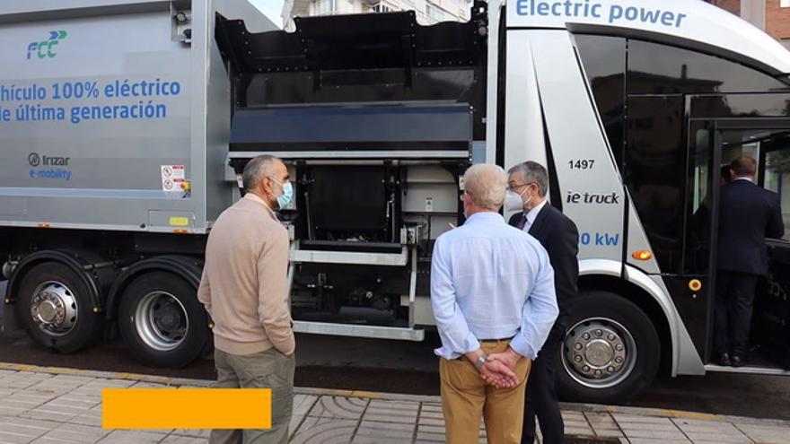 Presentación de un camión de recogida de basura 100% eléctrico en Badajoz