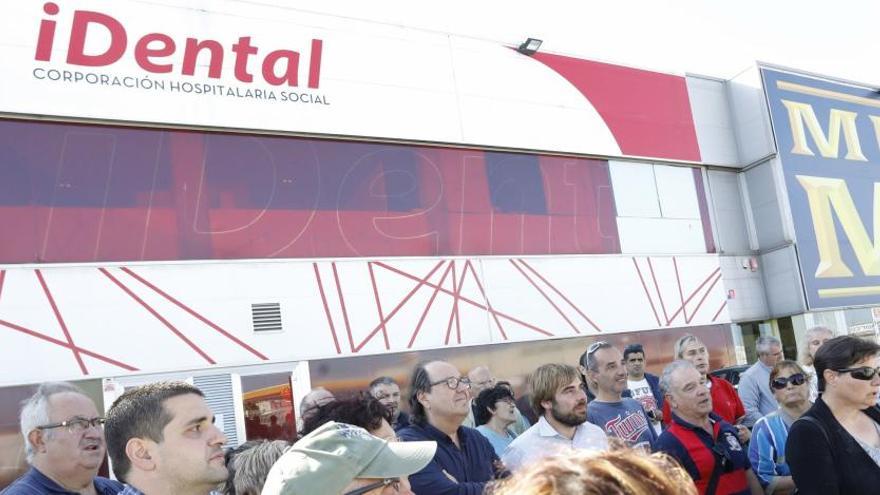 El cierre de iDental deja decenas de afectados en Asturias