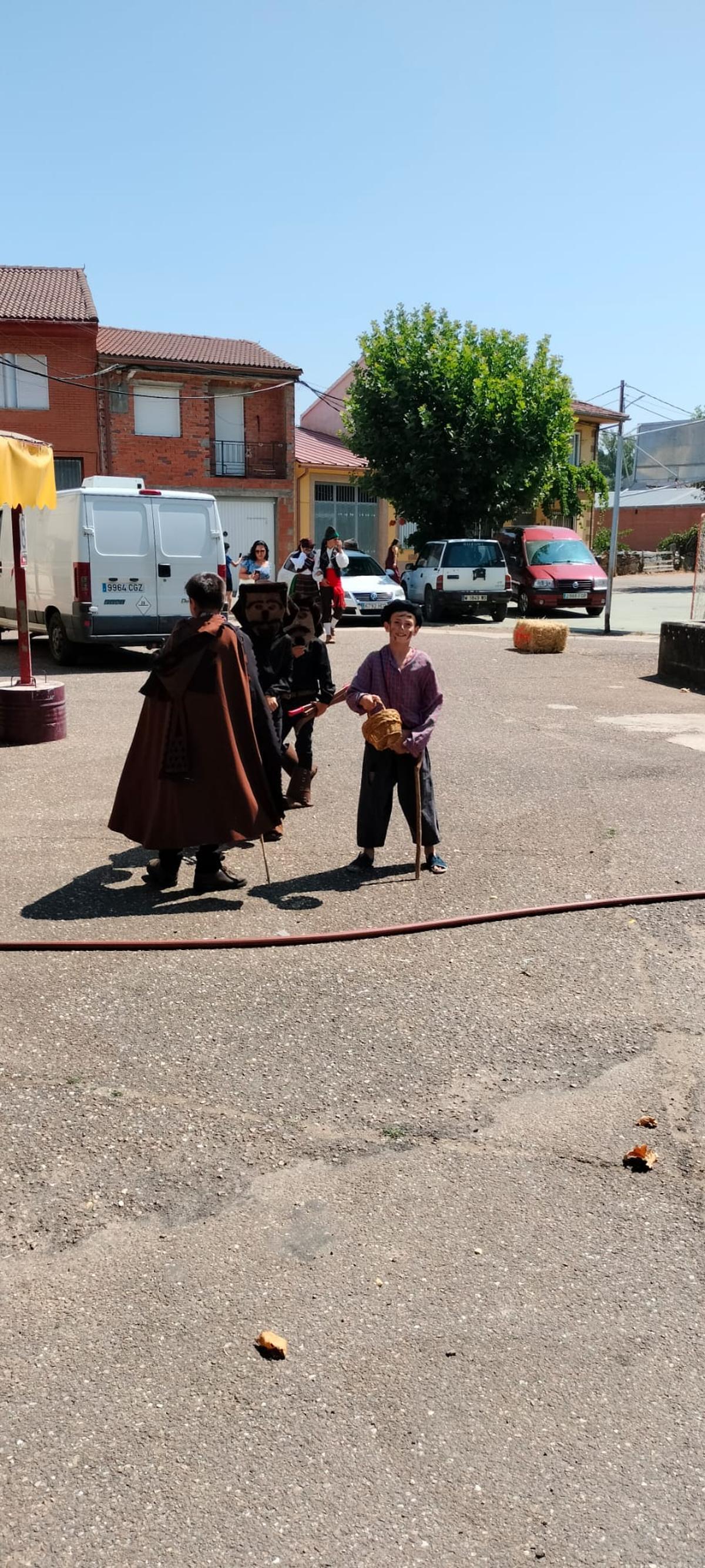 San Vicente de la Cabeza recupera El Atenazador, la única mascarada ibérica del verano