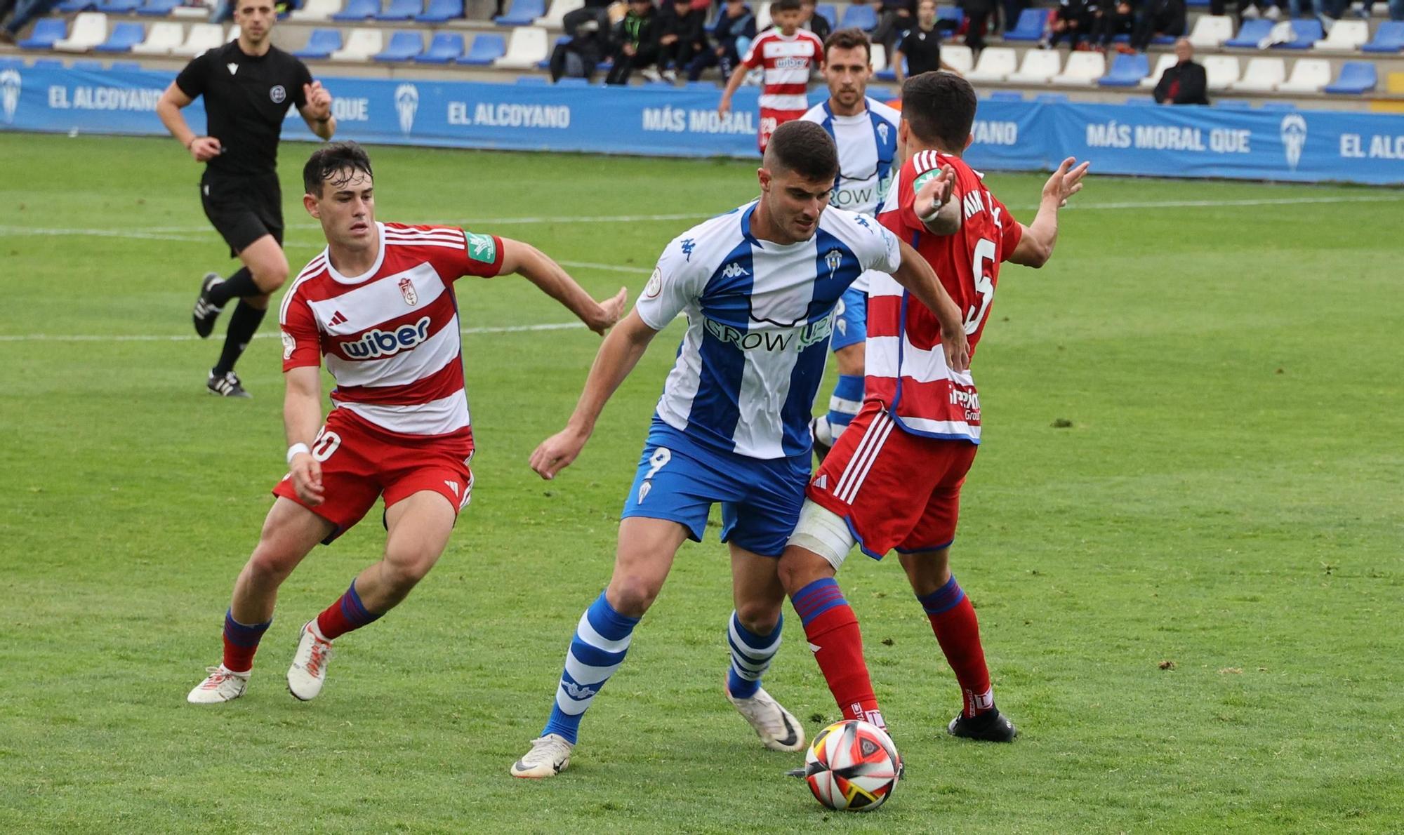 El Alcoyano cae ante el colista, el Recreativo de Granada 0-1