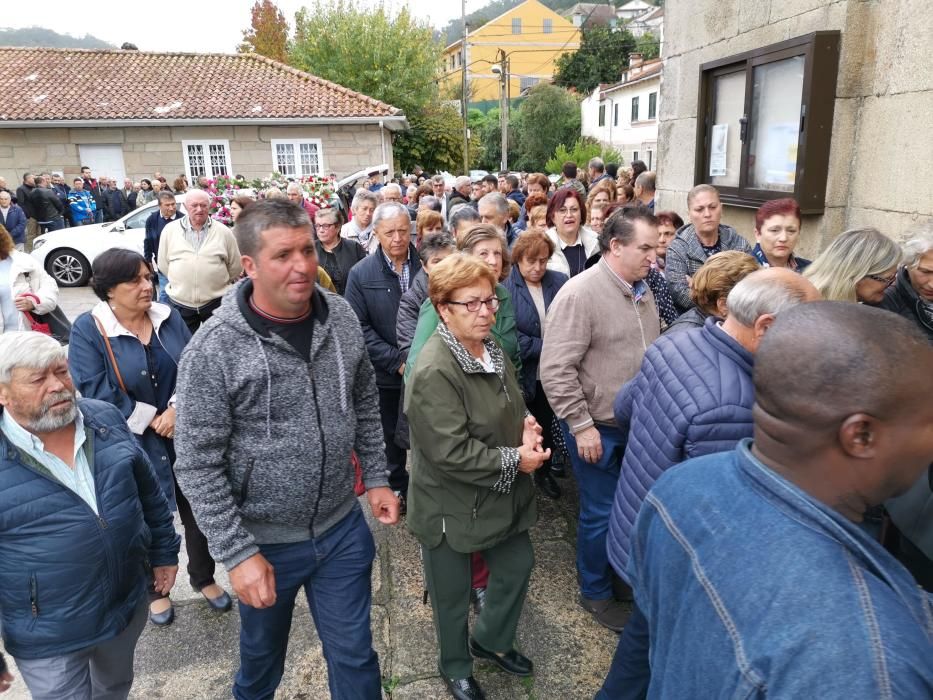 Multitudinaria despedida al isleño Manuel Otero Blanco "O Jarulo"