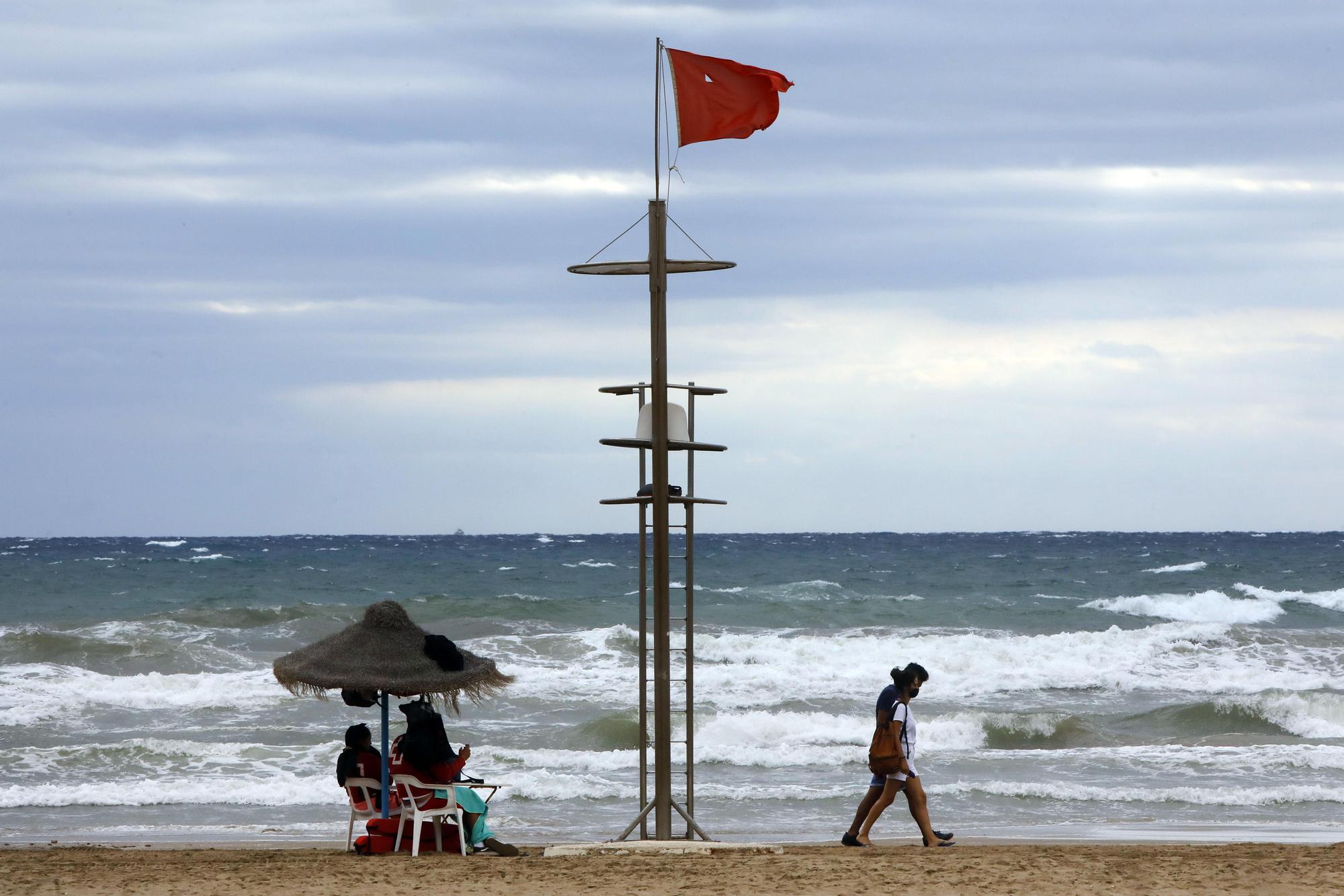 Alerta por fuertes lluvias en todo el litoral de Valencia tanto el sábado como el domingo, según advierte la Aemet.