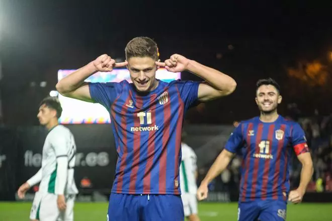 Las mejores imágenes del CD Eldense - SD Huesca (2-1) de la Jornada 13 de la Liga Hypermotion