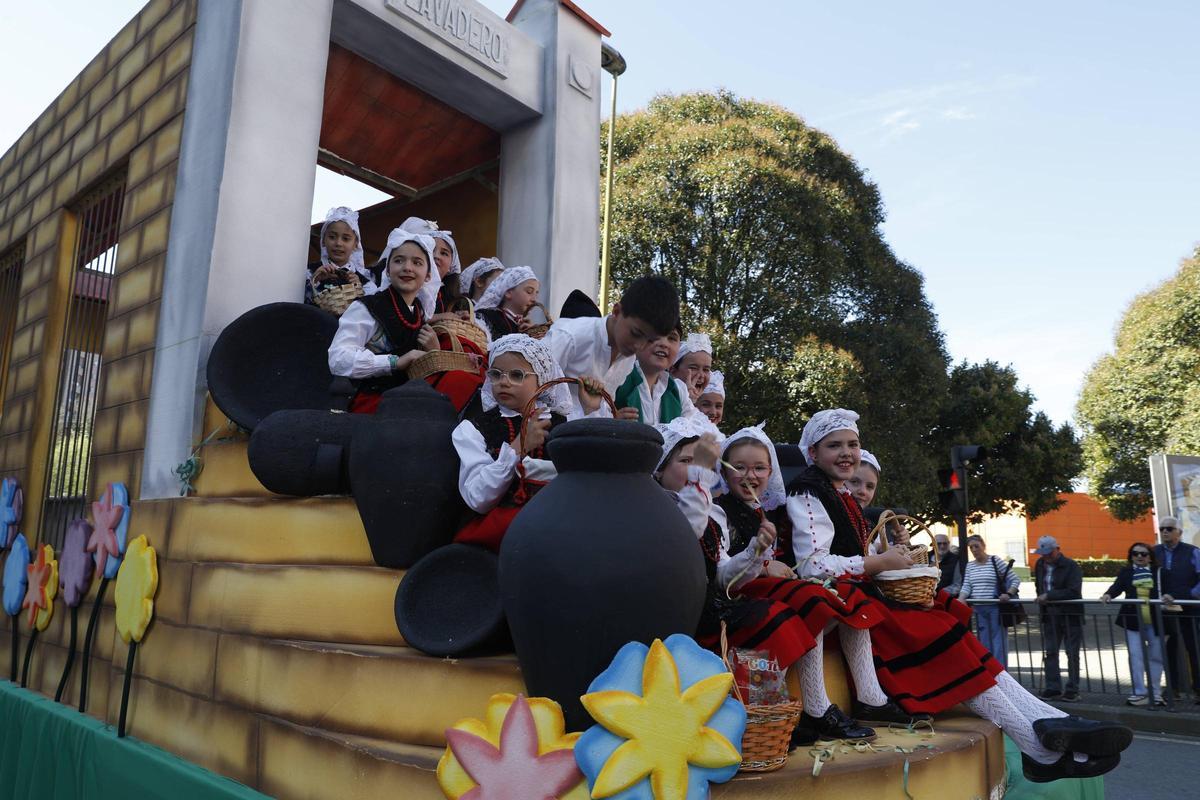 EN IMÁGENES: El desfile de carrozas del lunes de Pascua