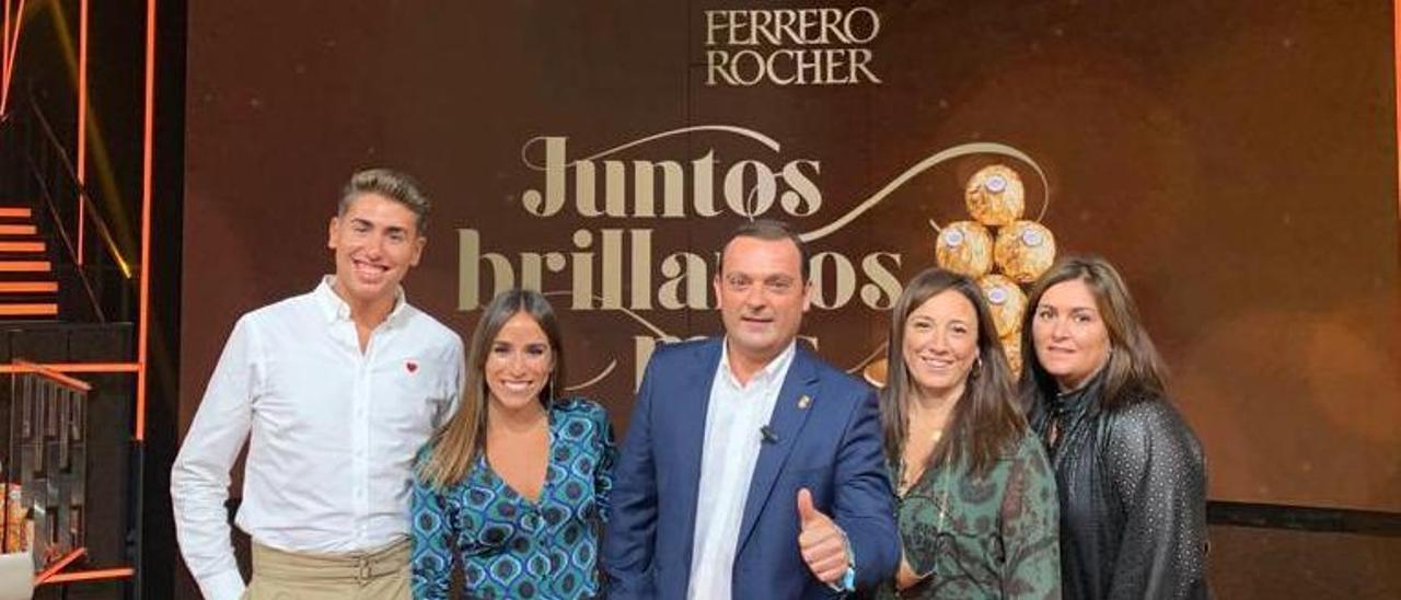 El alcalde pide el voto para Peñíscola en el concurso de Ferrero Rocher