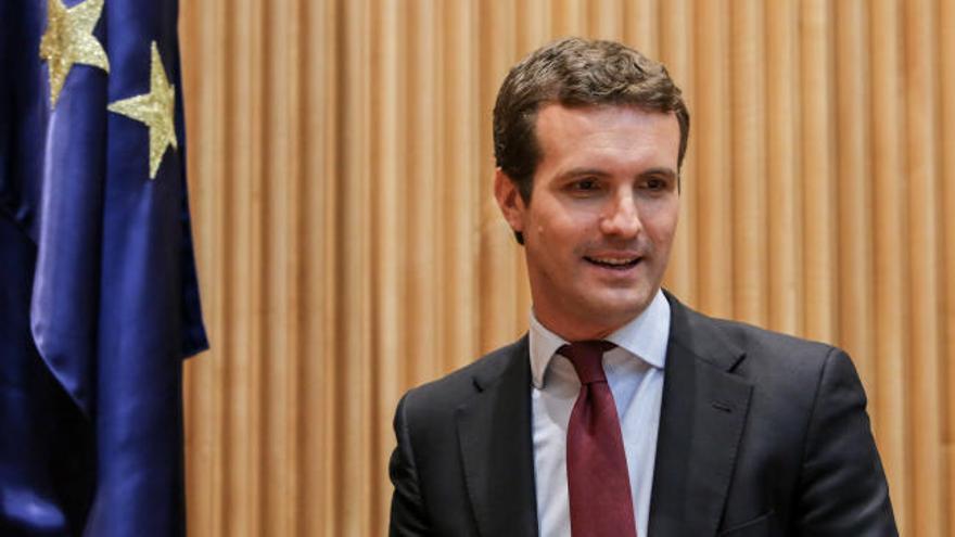 Casado: "Este país infantilizado cada diez, ocho o siete años decide darse la alegría de votar a aquellos que arruinan su economía"