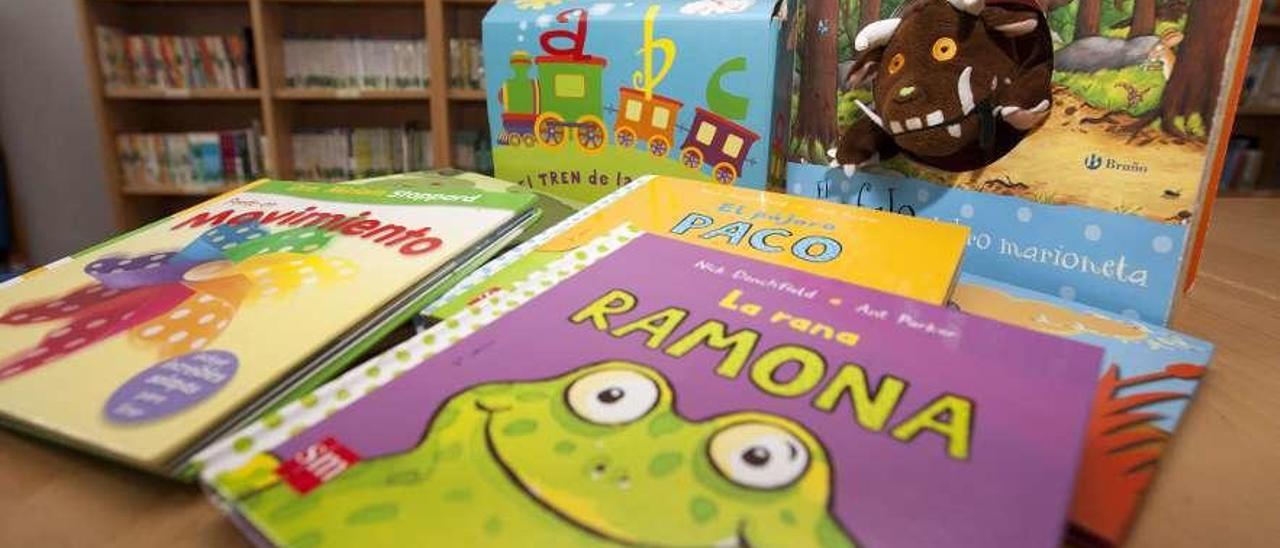 Los libros infantiles son algunos de los ejemplares más demandados durante el verano. // Bernabé/ Cris M.V.