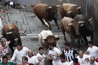 Los Miura cierran los Sanfermines 2022 con un encierro limpio, fugaz y emocionante