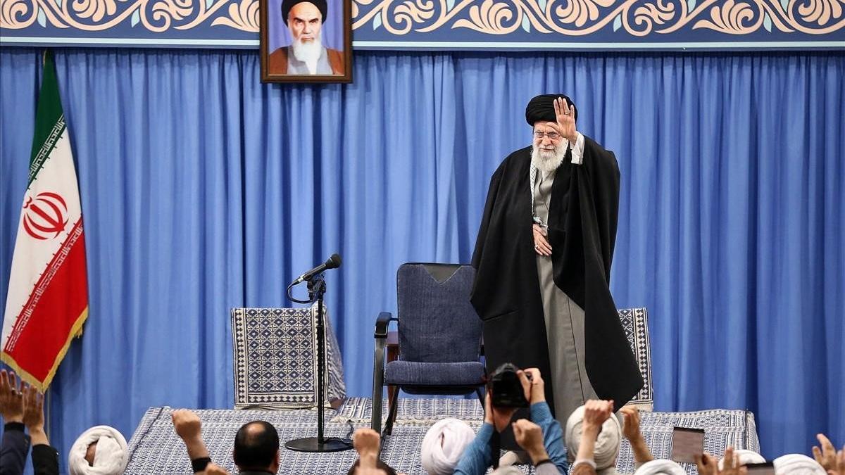 El  líder supremo iraní, el ayatolá Alí Khamenei, durante un discurso en Teherán.