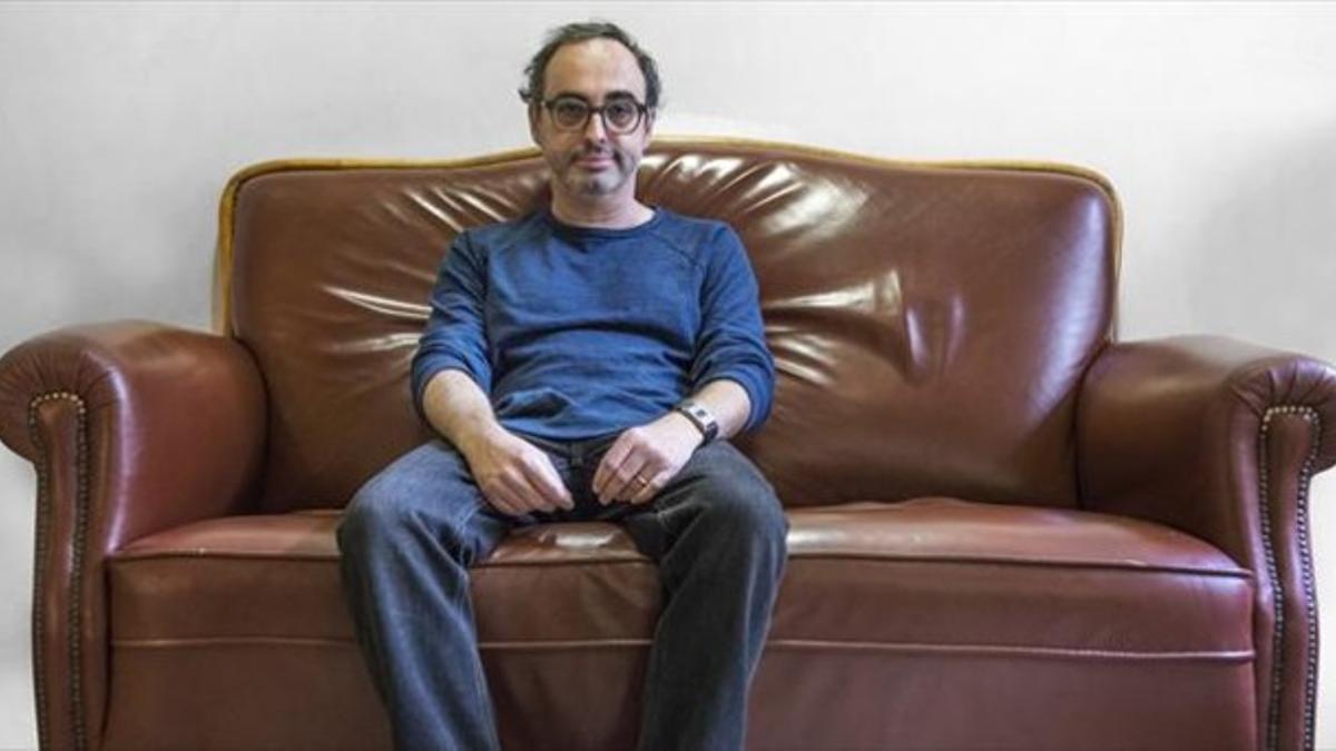 El escritor norteamericano, de origen ruso Gary Shteyngart, en un hotel de Barcelona.