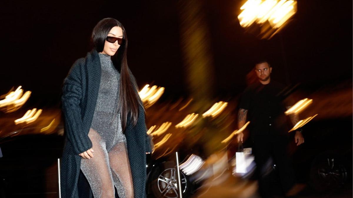 Kim Kardashian demuestra que nadie le gana al llevar transparencias