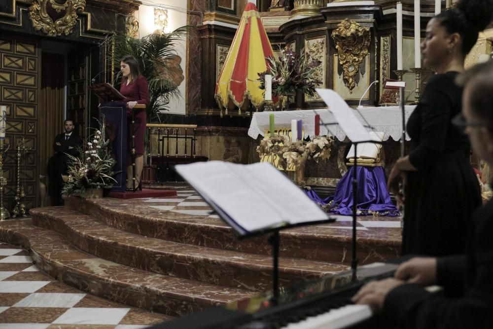 Nieves Esquembre Caparrós ofreció ayer un pregón histórico en la Basílica del Socorro de Aspe.