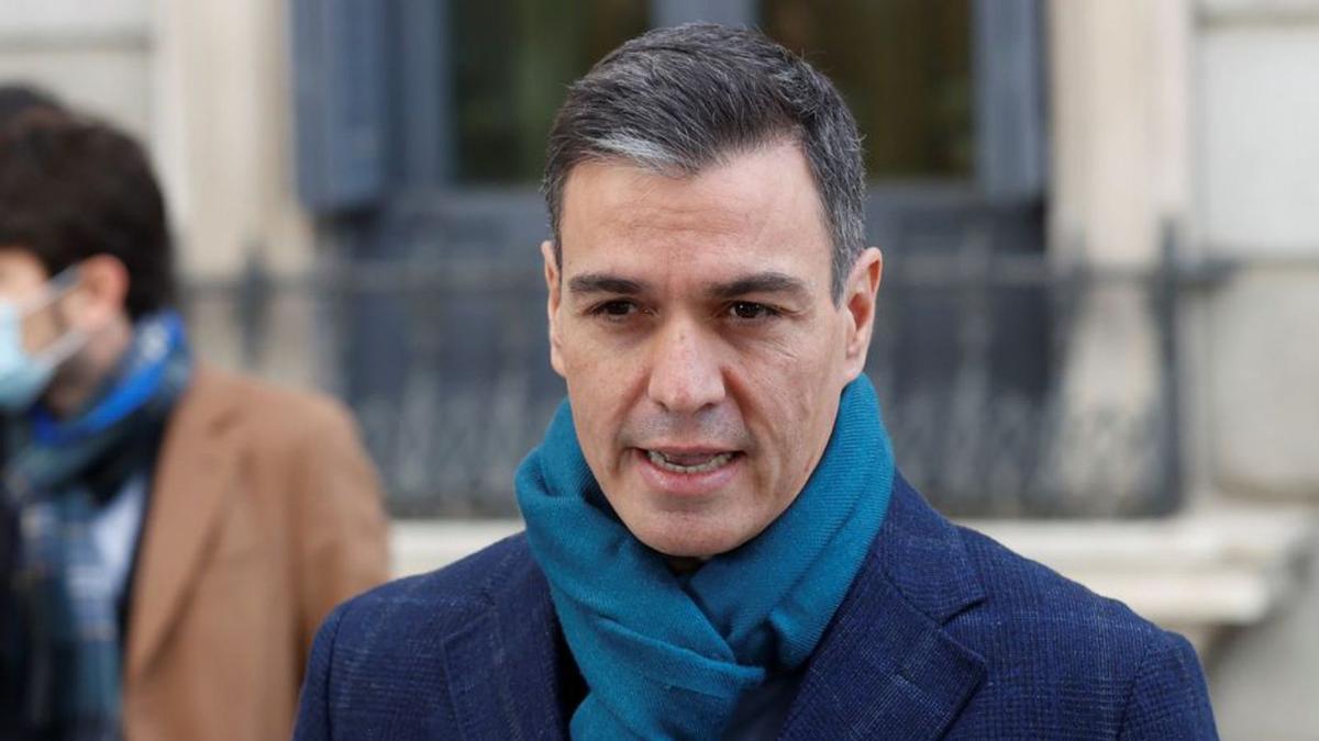 Pedro Sánchez, dirigint-se als mitjans