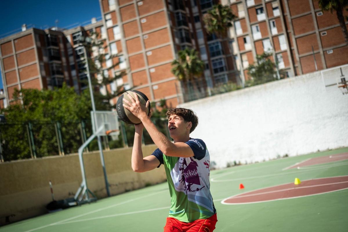 Programa de atención a deportistas del Benito Pérez Armas Programa de atención a deportistas del Benito Pérez Armas