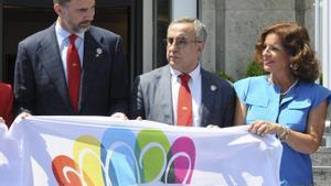 El rey Felipe VI, el presidente del COE Alejandro Blanco y la ex alcaldesa de Madrid Ana Botella, apoyando la candidatura de Madrid 2020.