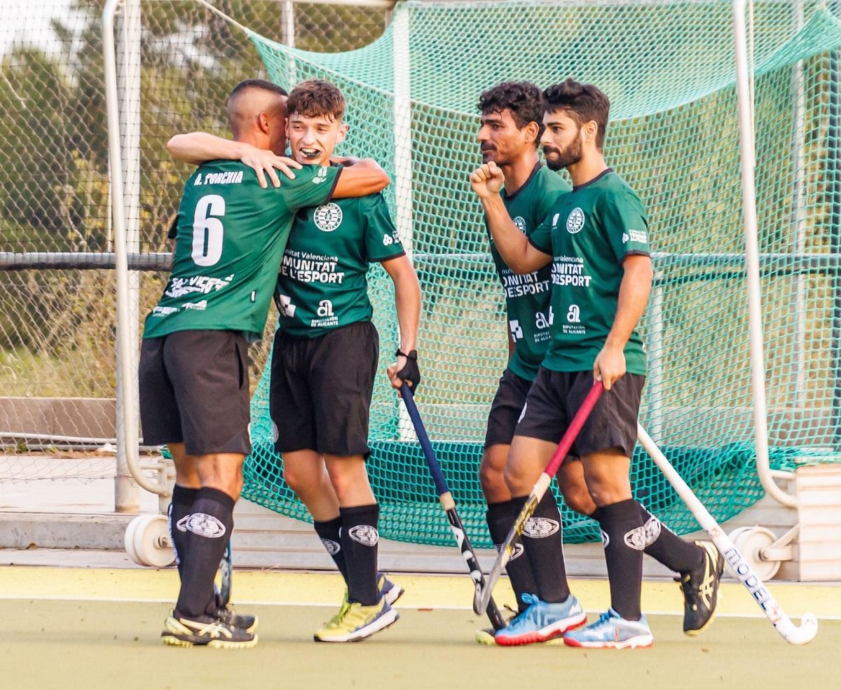 la UA-San Vicente sumó su segundo triunfo consecutivo después de superar al Linia 22 por 4 a 2.