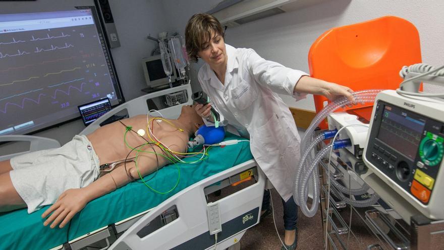 La UA lidera en España la formación en Enfermería y  la UMH es la tercera en inserción laboral de los médicos