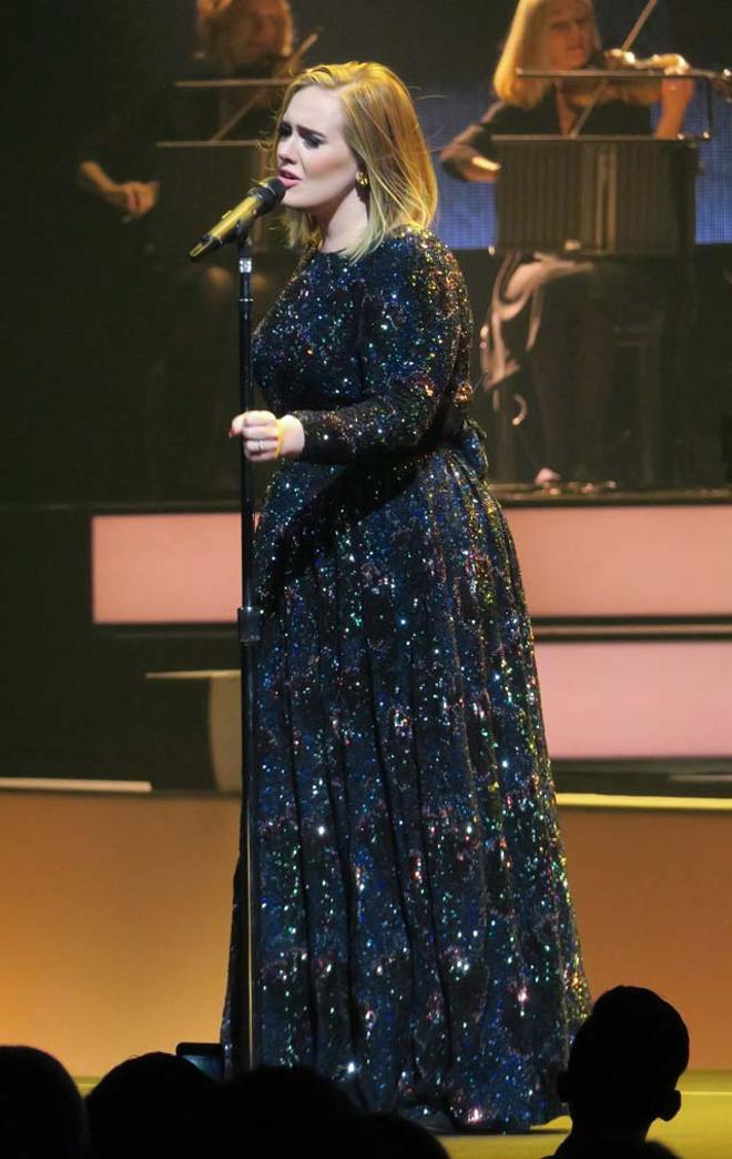 Adele da un súper concierto en Los Ángeles